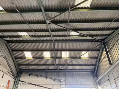 Entrepôt Industriel 12 000 m² – Divisible – Loué