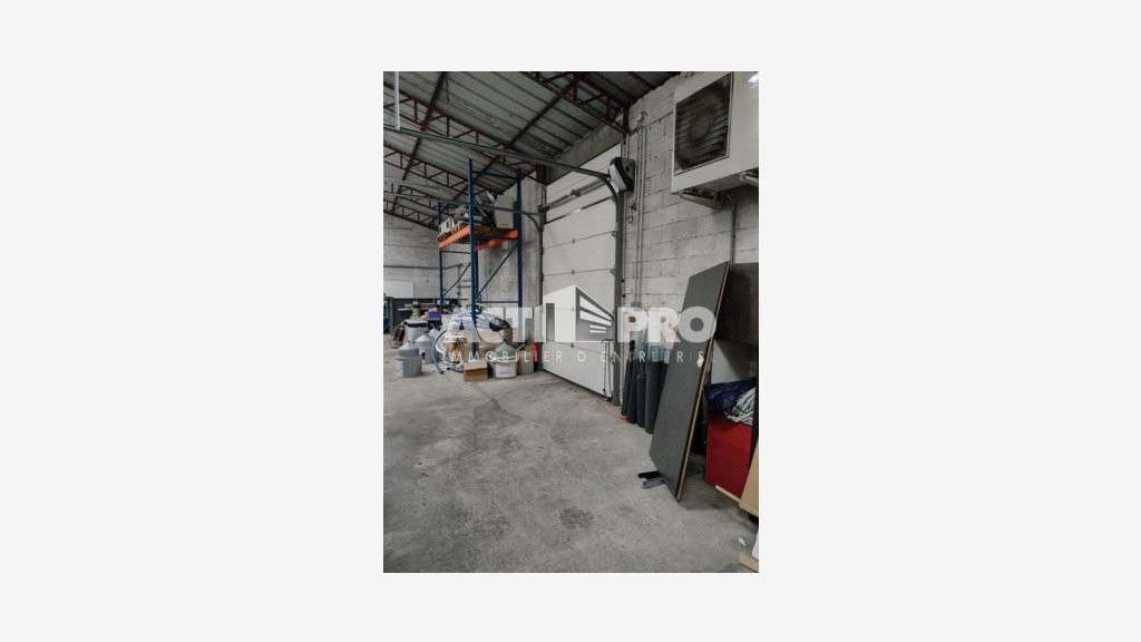 À vendre local d'activité de 1400m² à Perpignan