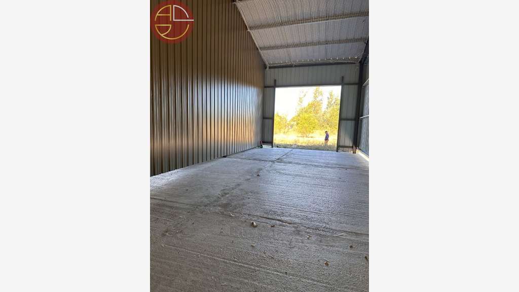 A vendre entrepôt de 378m² à Deyme