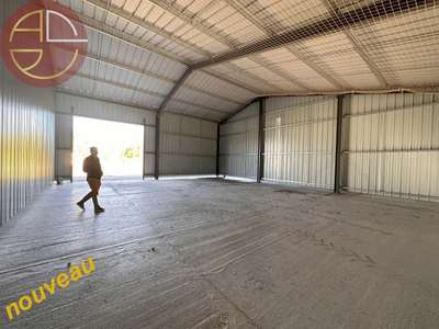 A vendre entrepôt de 378m² à Deyme