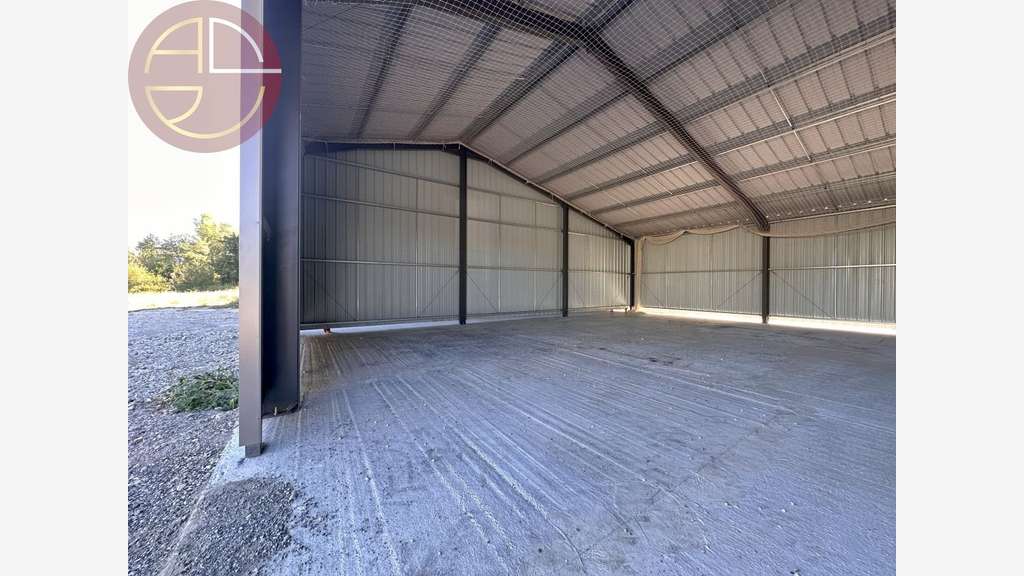 A vendre entrepôt 662m² au Sud Est de Toulouse
