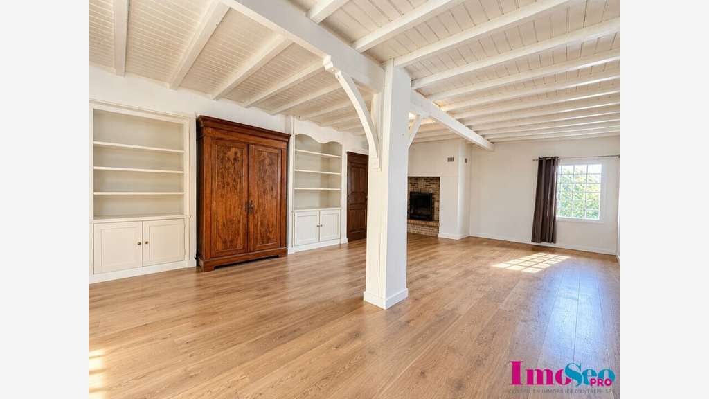 Entrepôt 168m² à vendre proche rocade à Bègles
