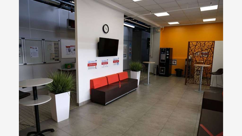 À vendre entrepôt de 6635m² à Châlons-en-Champagne