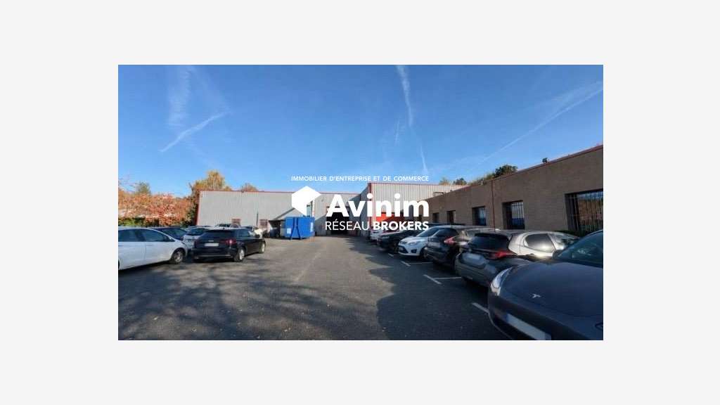 Entrepôt 2446m² à vendre à Cormeilles-en-Vexin