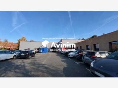 Entrepôt 2446m² à vendre à Cormeilles-en-Vexin