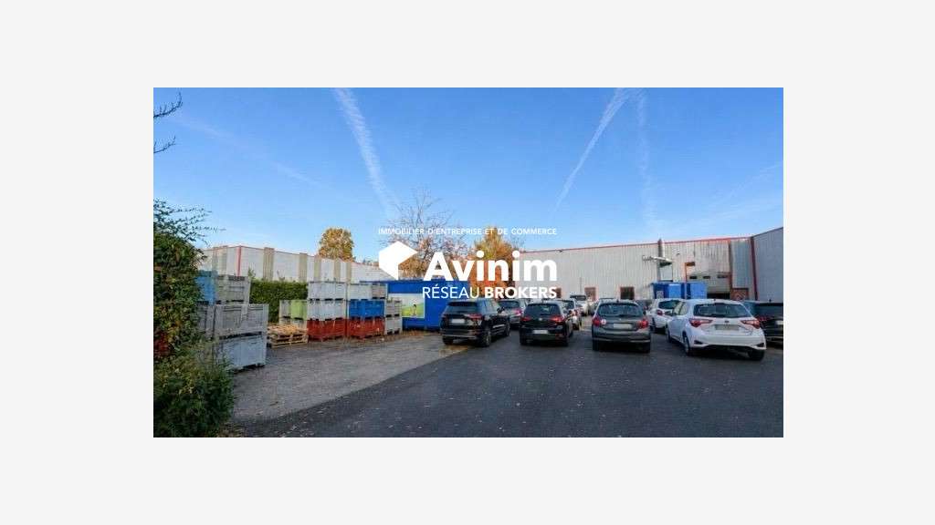 Entrepôt 2446m² à vendre à Cormeilles-en-Vexin