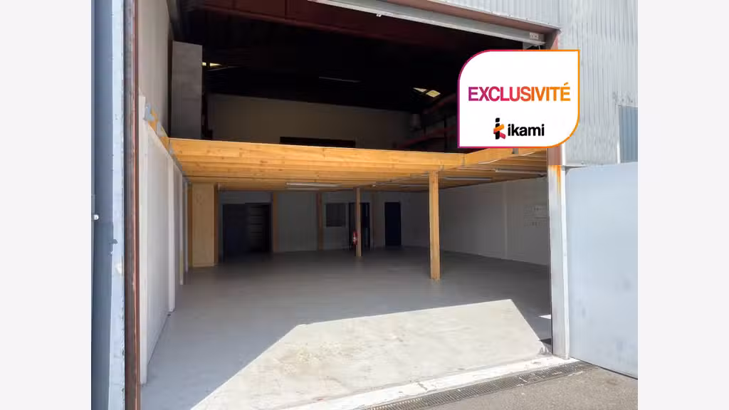 A vendre entrepôt de stockage à Saint-Priest