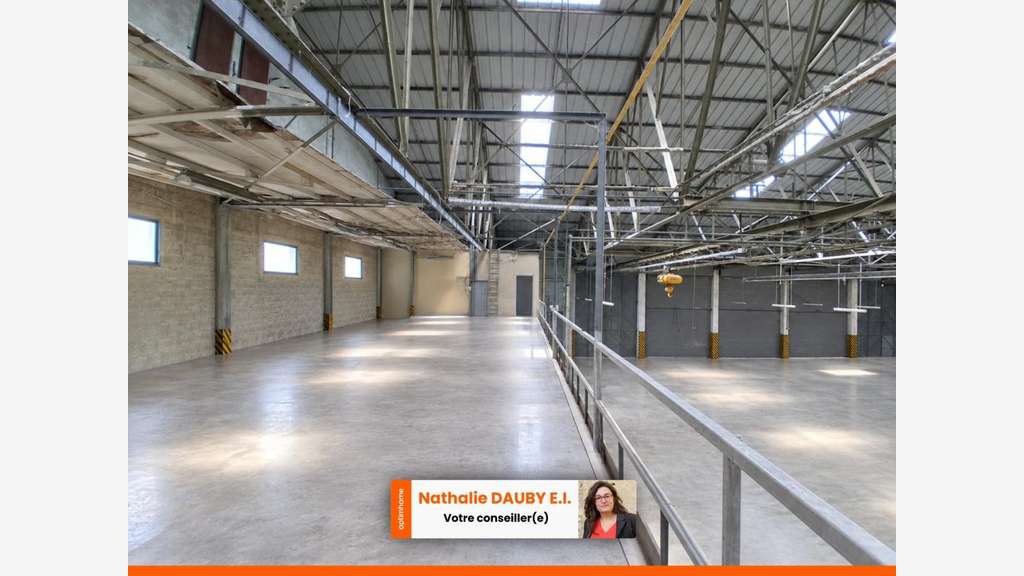Vente entrepôt plus de 1500m², avec panneaux Diors