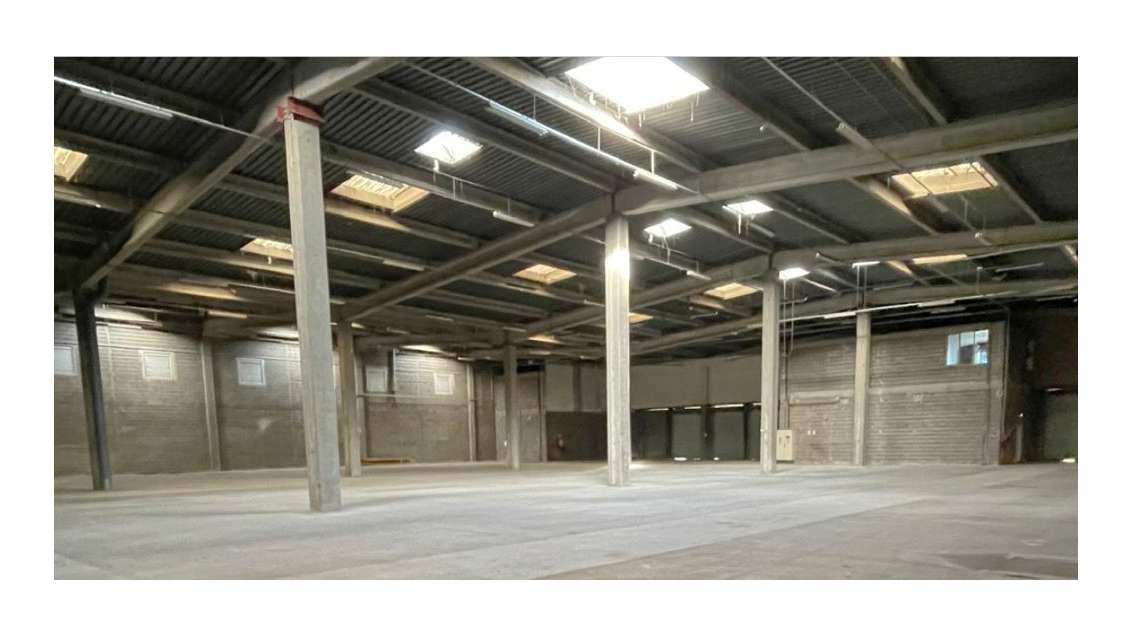 Entrepôt 9000m² investisseur utilisateur A6