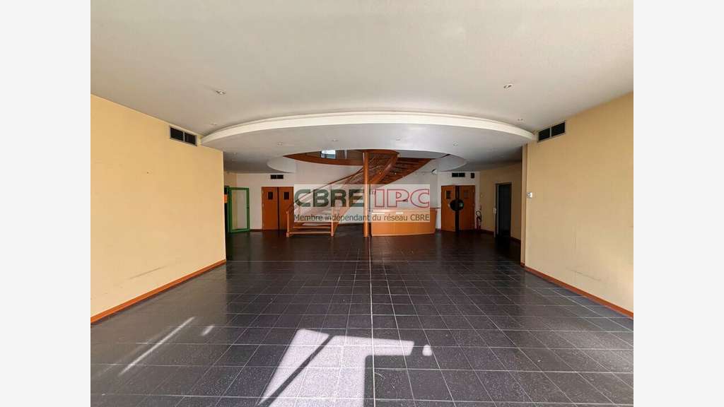 Vente entrepôt 7912m² à Lons Technord