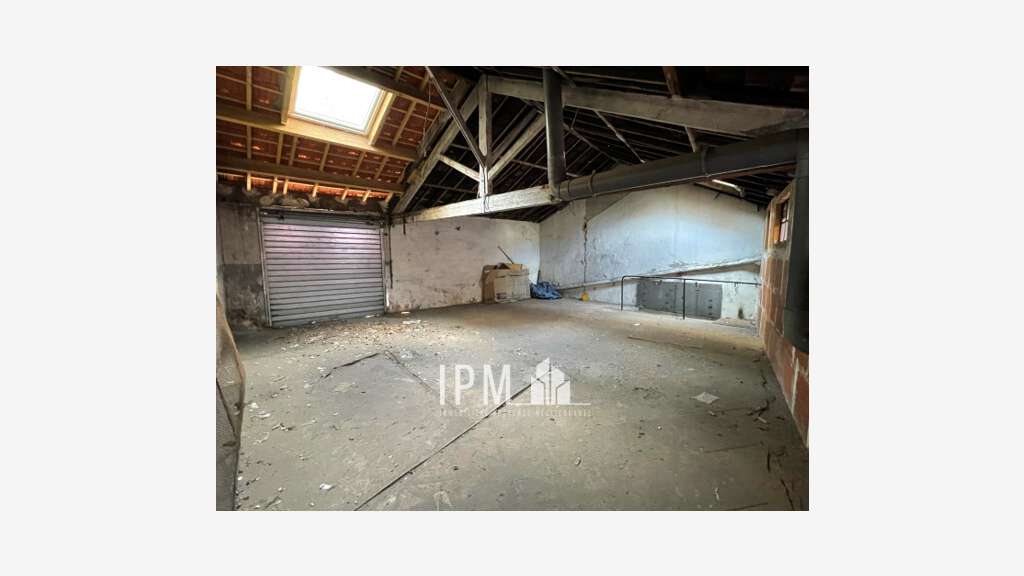 Entrepôt à vendre 68 m² Cinq Avenues 13004