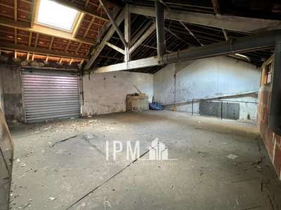 Entrepôt à vendre 68 m² Cinq Avenues 13004
