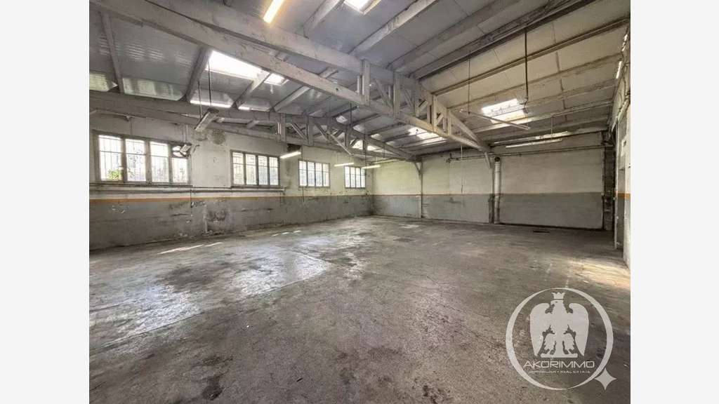 Vente entrepôt spacieux 280m² à Nice Cessole
