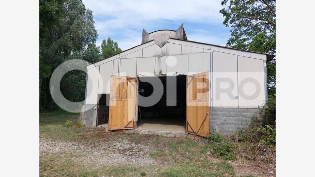Entrepôt 650m² à vendre à Oraison vallée de l'Asse