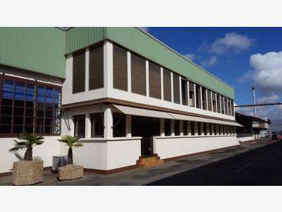 À vendre entrepôt de 8 840m² à Plaisance, Gers
