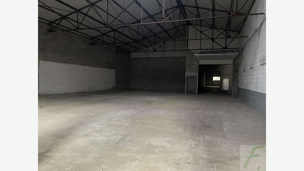 Vente entrepôt 242m² à Villard-Bonnot