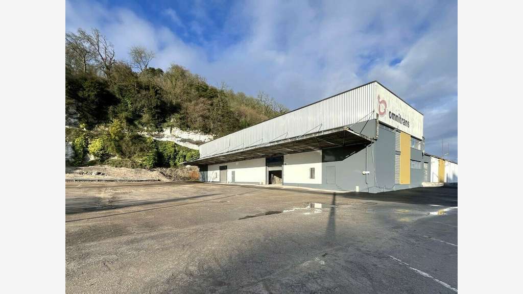 Vente entrepôt 6000m² divisible à Rouen ZA