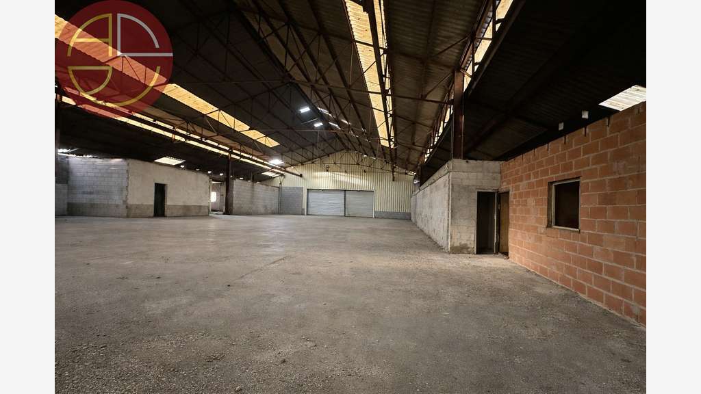 Vente entrepôt 1800m² à rénovér Toulouse Nord Est