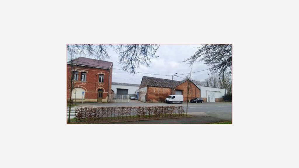 À vendre locaux industriels 3800m² à Vendegies 