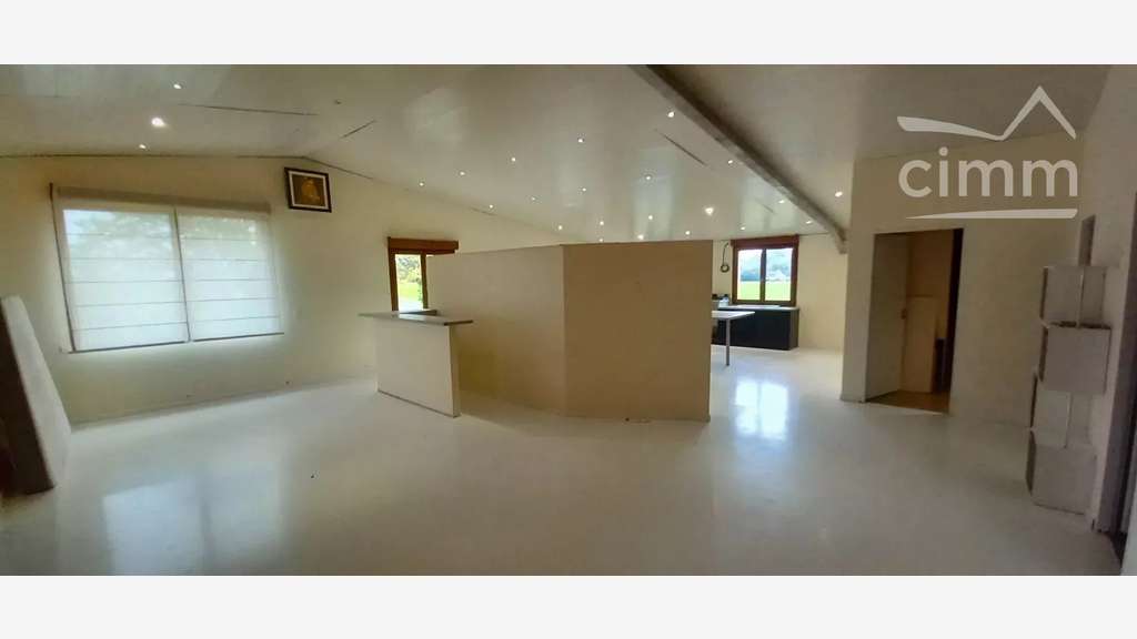 Vente grand entrepôt 662m² bien situé à Contres