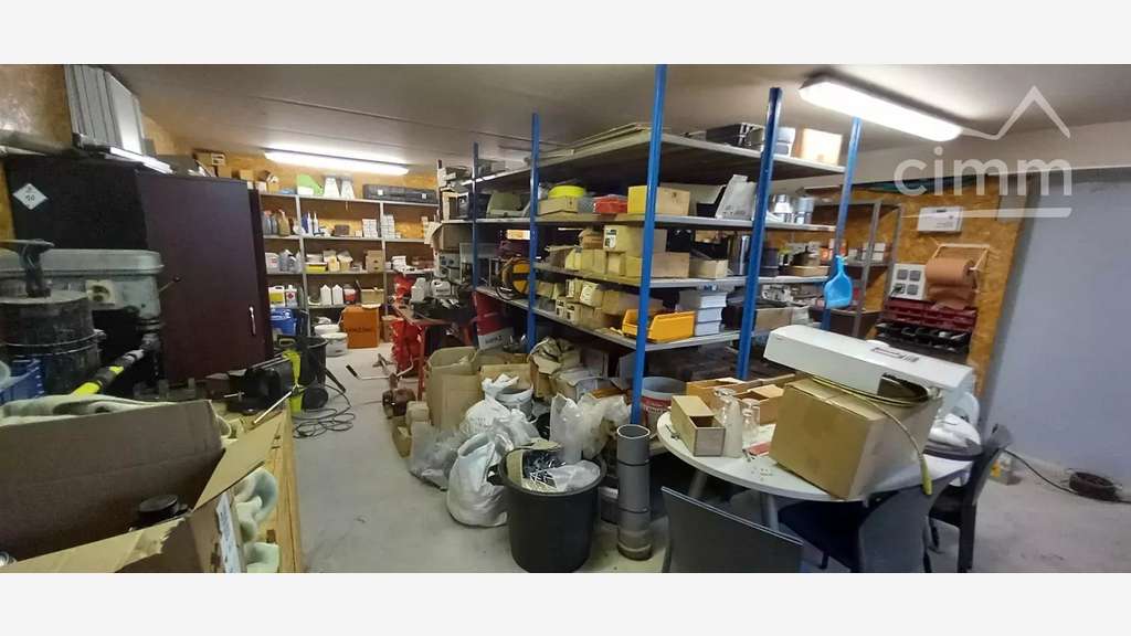 Vente grand entrepôt 662m² bien situé à Contres