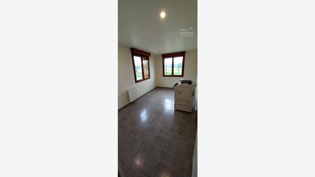 Vente grand entrepôt 662m² bien situé à Contres