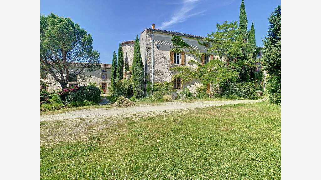 Cède exceptionnelle propriété rurale Carcassonne
