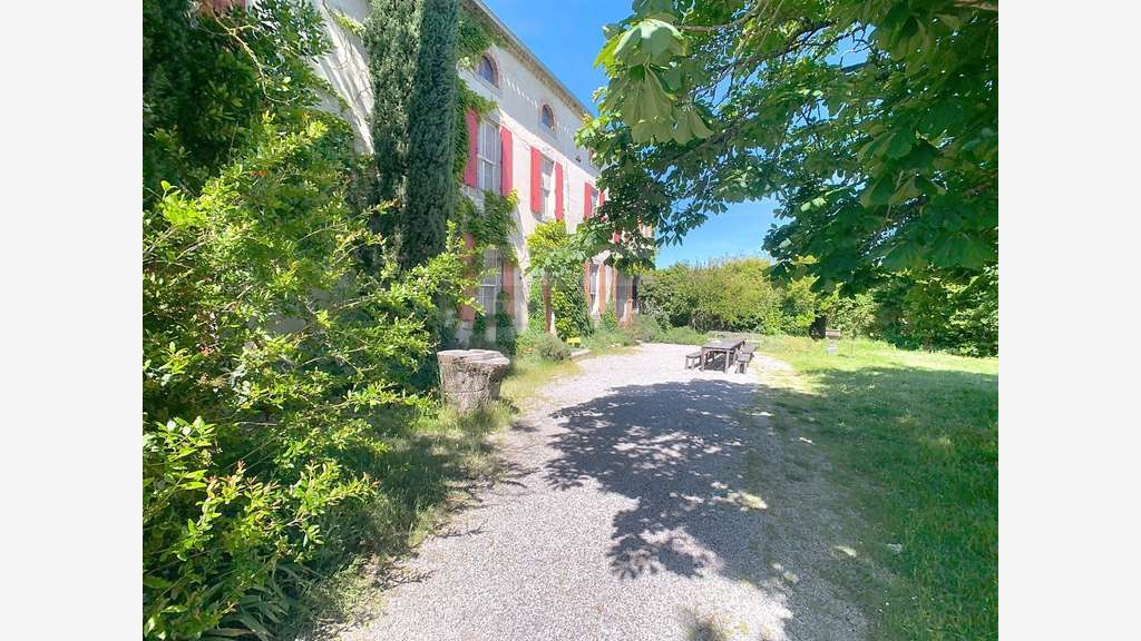 Cède exceptionnelle propriété rurale Carcassonne