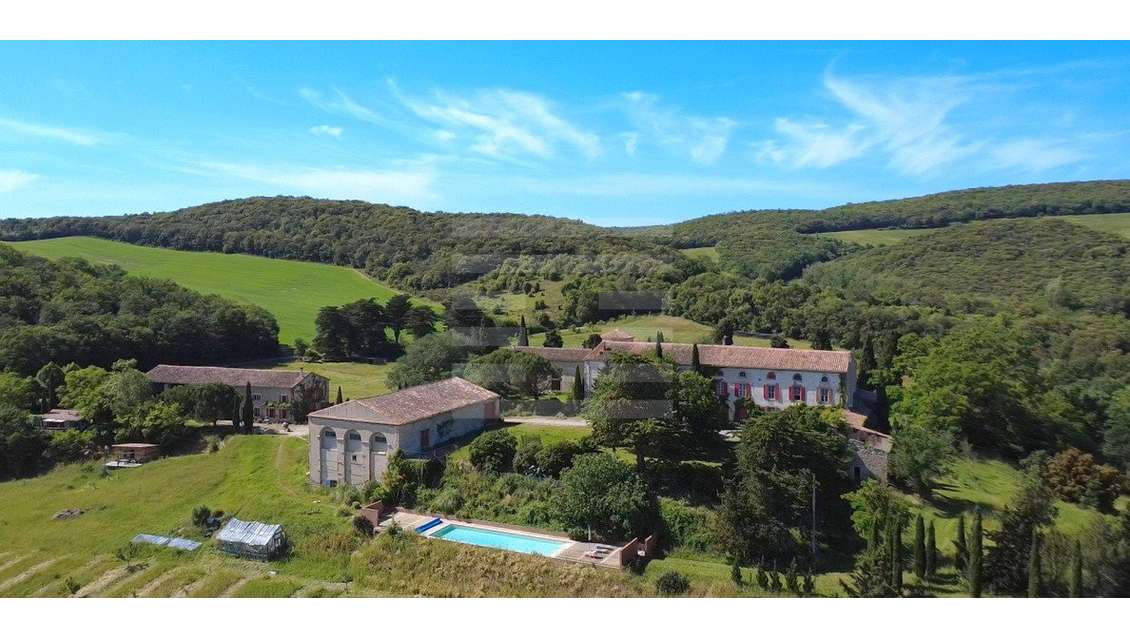 Cède exceptionnelle propriété rurale Carcassonne