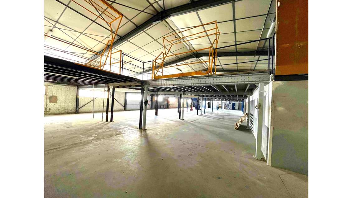 Vente local d'activité 1150m² ZI La Farlède