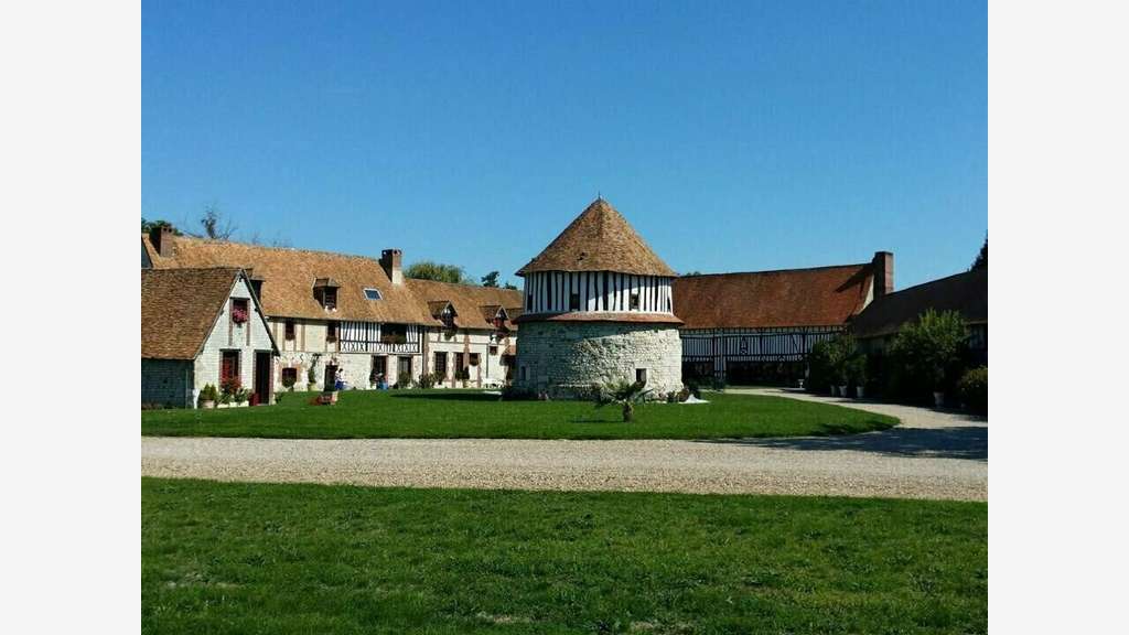 A vendre ensemble immobilier 1700m² dans l'Eure