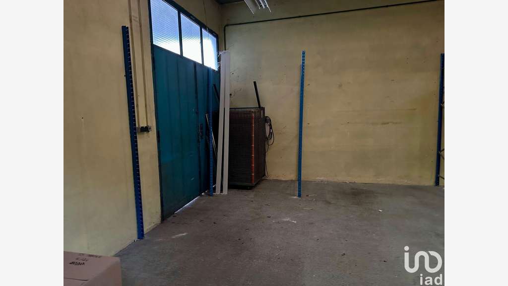 Vente local commercial 1083m² à Albertville