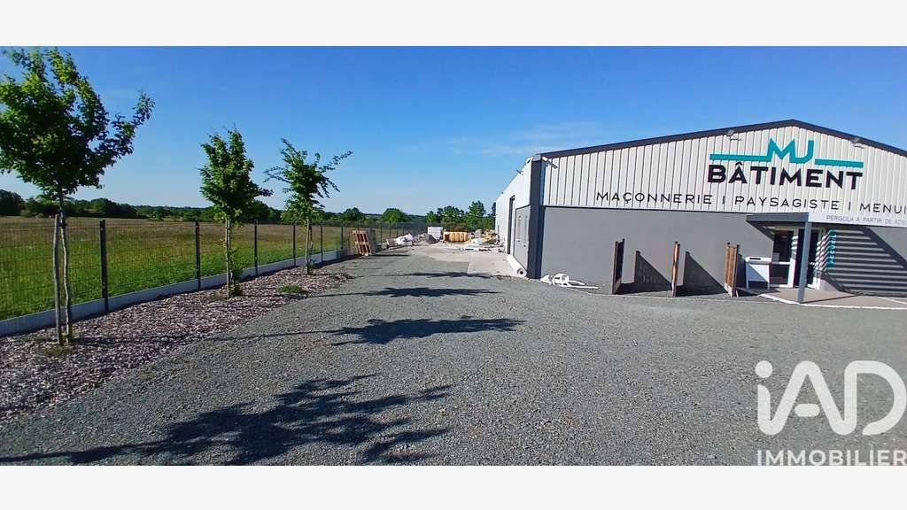 Vente local artisanal de 390m² Bazoges-en-Paillers