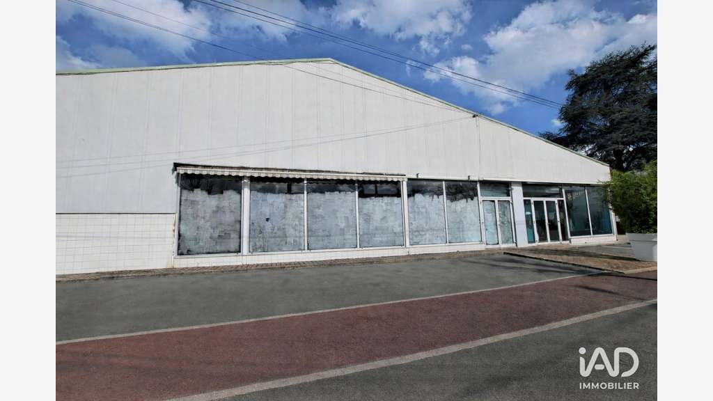 Vente locaux 800m² à Bonny-sur-Loire