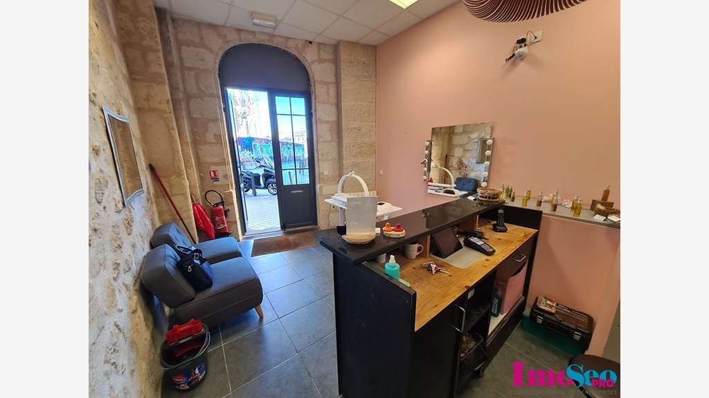 Local commercial 24m² à vendre Bordeaux St Michel