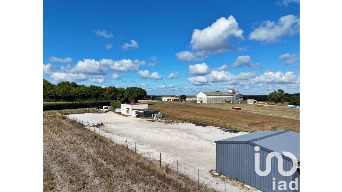 Vente Loft/atelier de 47 et 72m² à Bouëx