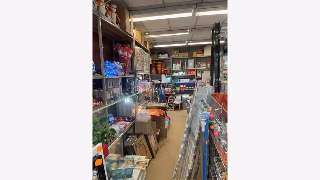 Cède bail local bazar 145m² Boulogne Billancourt