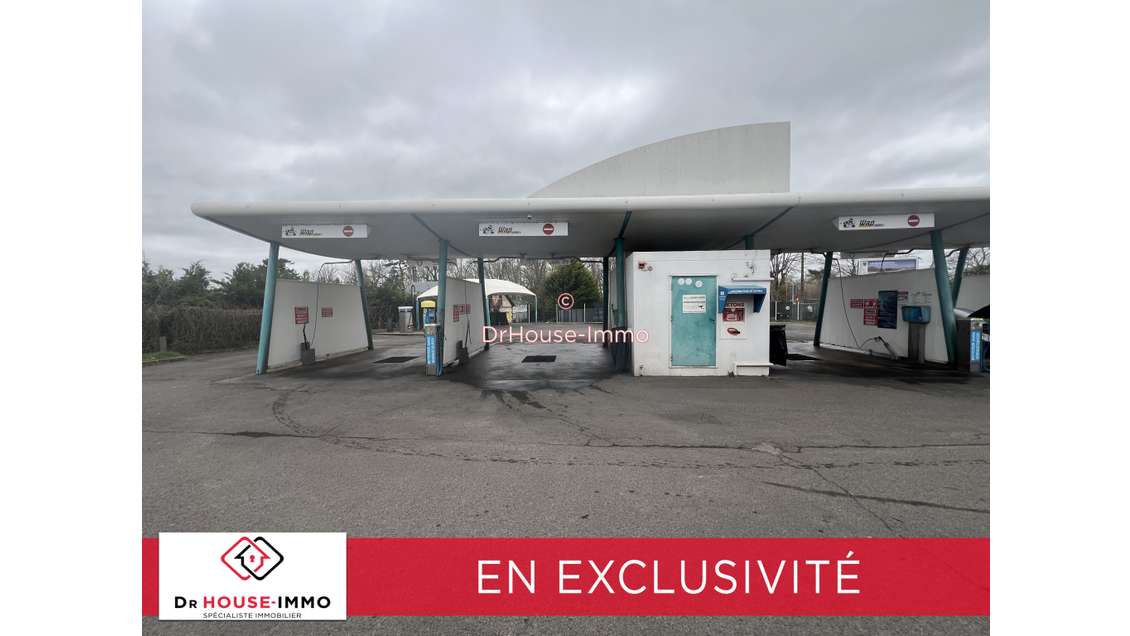 Vente commerce de 176m² sur axe passant à Bourges