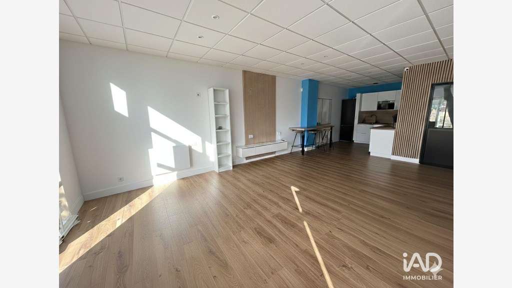 Vente local professionnel 63m² à Langennerie 