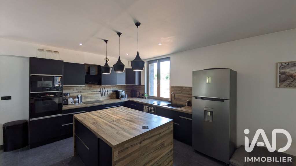 Vente local 124m² à Chomérac