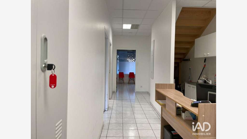 Vente local professionnel 146m² à Dammarie-les-Lys