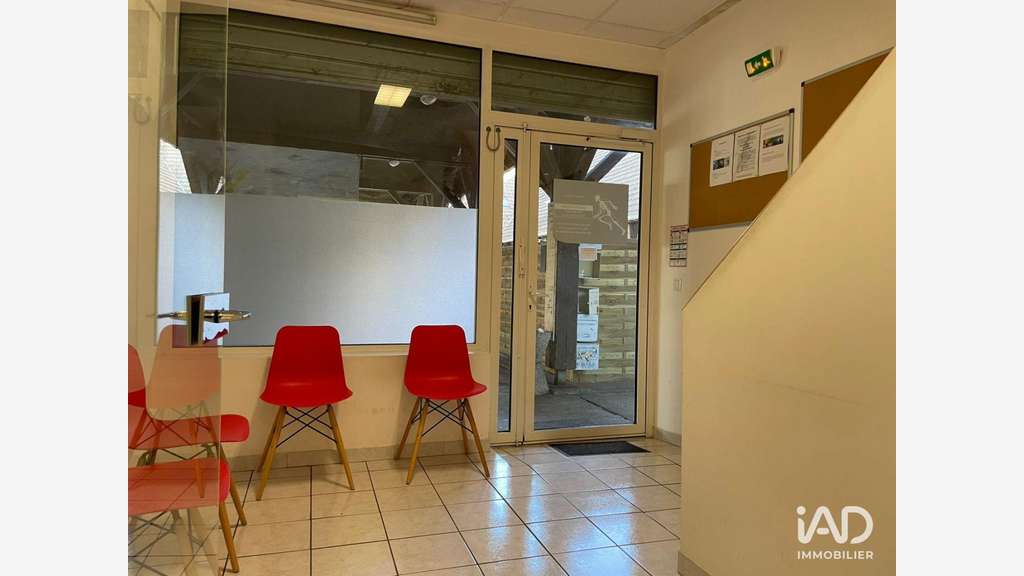 Vente local professionnel 146m² à Dammarie-les-Lys