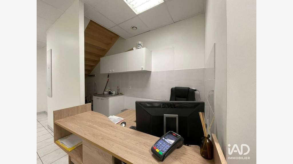 Vente local professionnel 146m² à Dammarie-les-Lys