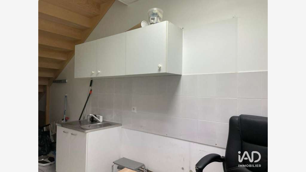Vente local professionnel 146m² à Dammarie-les-Lys