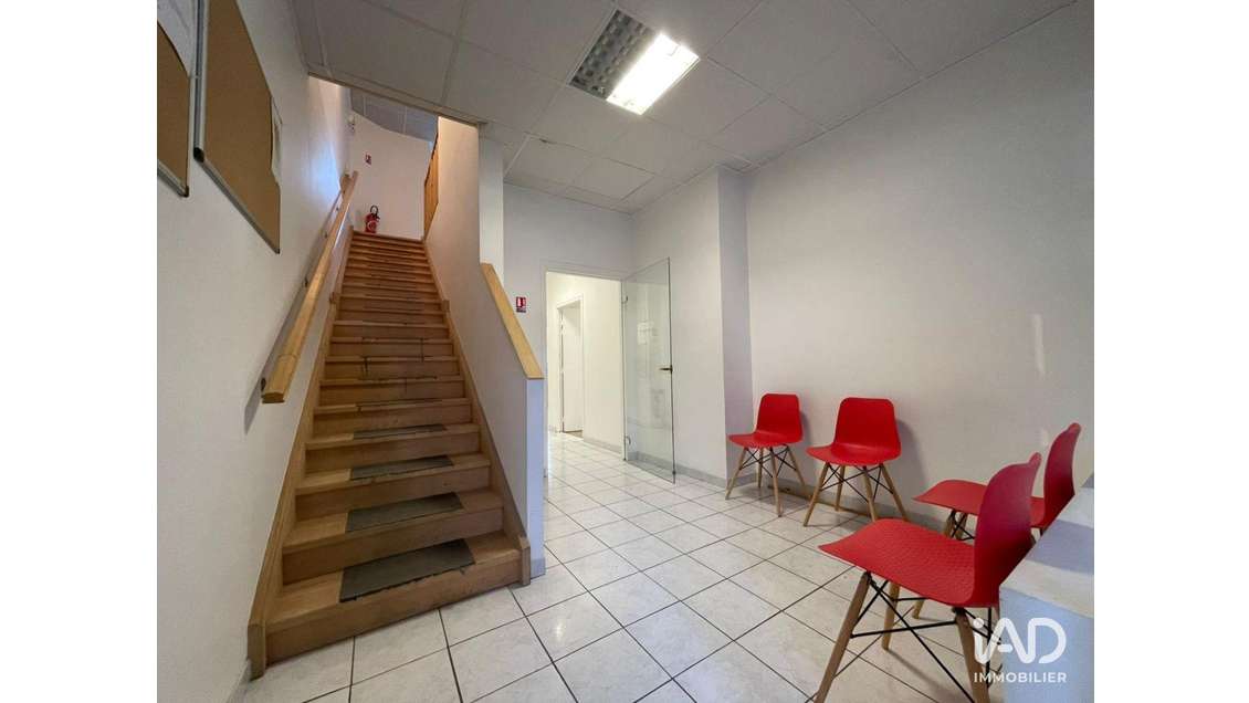 Vente local professionnel 146m² à Dammarie-les-Lys