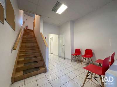 Vente local professionnel 146m² à Dammarie-les-Lys