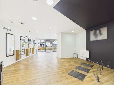 Murs commerciaux 63m² à vendre à Darnétal