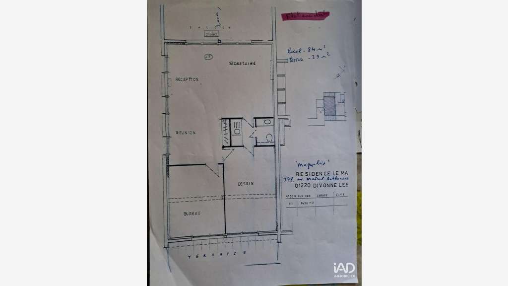 Vente local commercial 90m² à Divonne-les-Bains