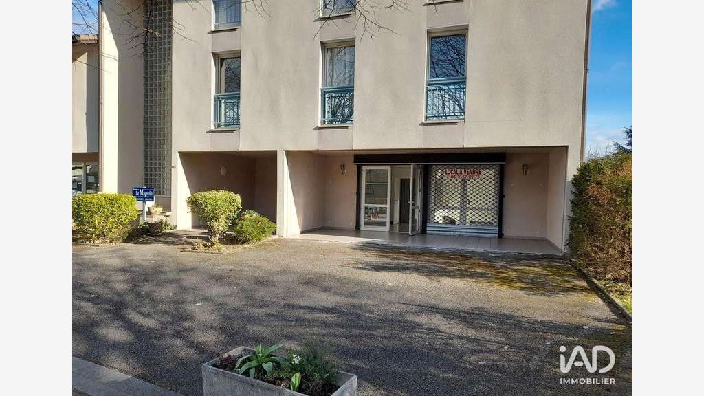 Vente local commercial 90m² à Divonne-les-Bains