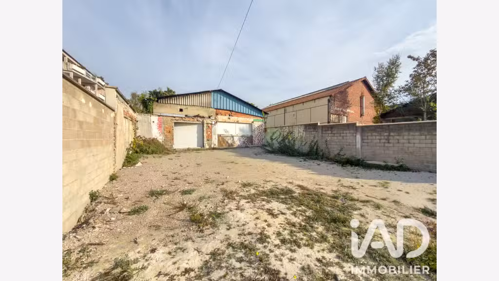 Vente bâtiment 168m² avec terrain à Épernay